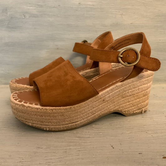 Universal Thread Brown Suede Espadrille Wedge Sandals Size 7.5 Good Condition