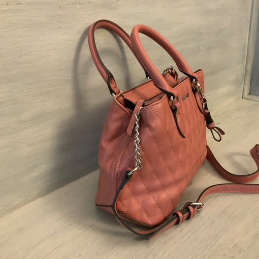 Nine West Salmon Pink Quilted Faux Leather Hand/Shoulder Bag Purse Like New