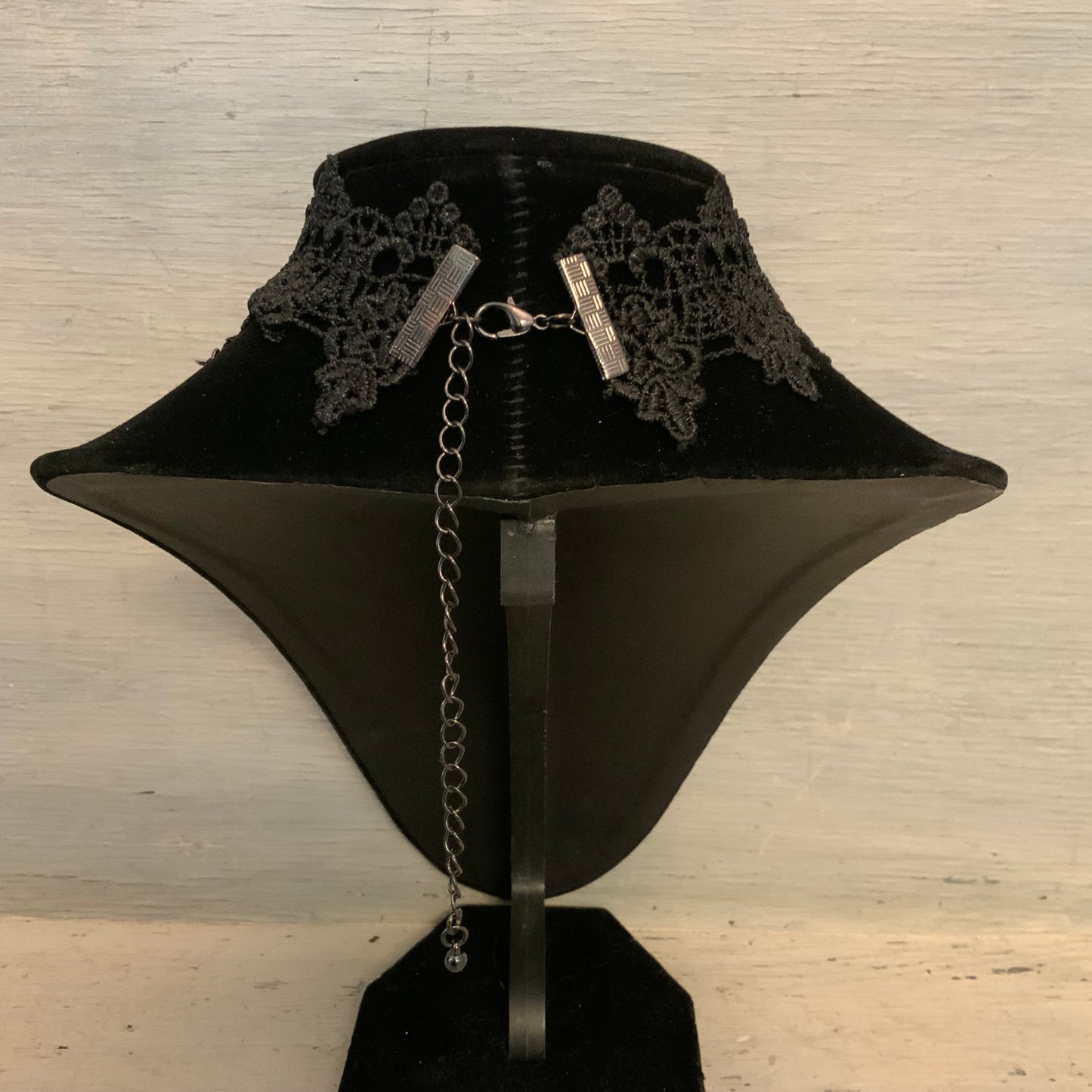 Gothic Victorian Style Black Faux Lace Choker Necklace 13-17" Good Condition