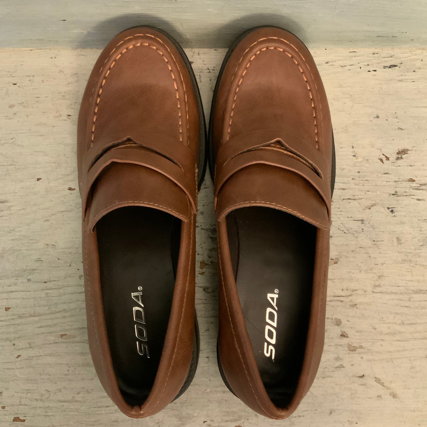 Soda "Hender" Faux Leather Brown Chunky Platform Penny Loafers Size 9 Like New