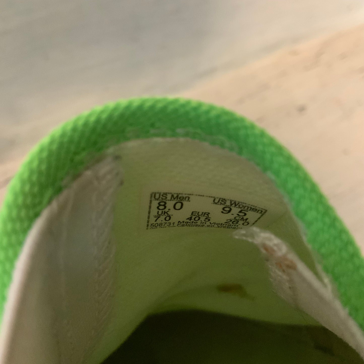 Vans Neon Green Gecko Classic Design Slip on Canvas Sneakers Men's 8/Women's 9.5 Good Condition