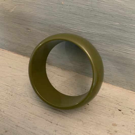 Deep Green Plastic Chunky Bangle Bracelet 3" Diameter Good Condition