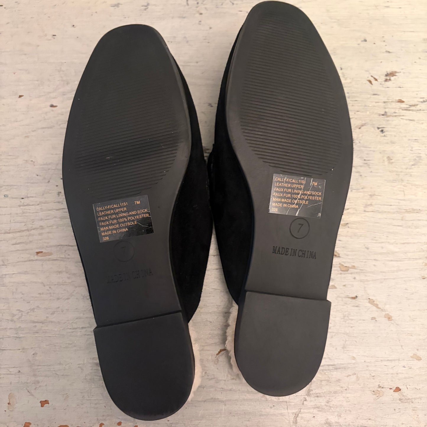 Steve Madden Black Suede Cally Mule Loafers with Chunky Chain Accent Size 7 Good Condition