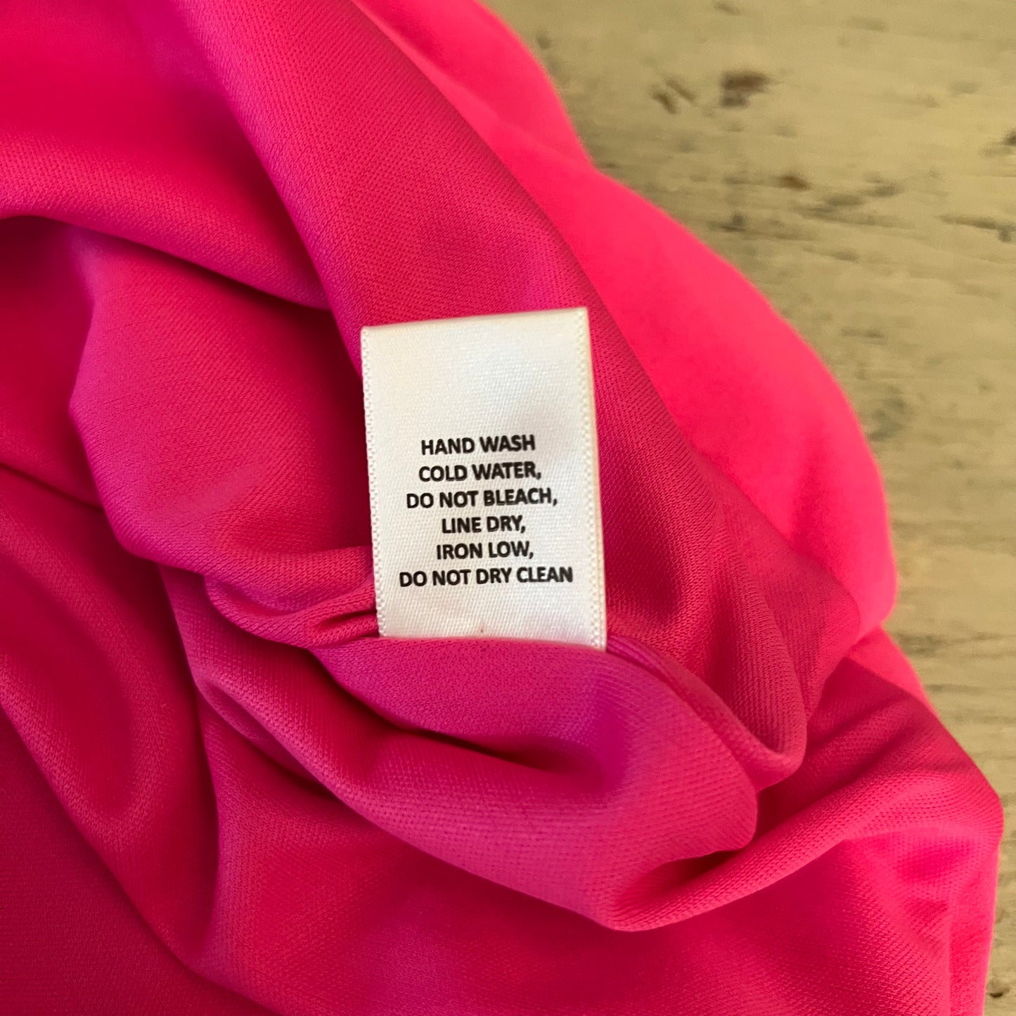 HYFVE Hot Pink Scalloped Mini Skirt Size Large Good Condition