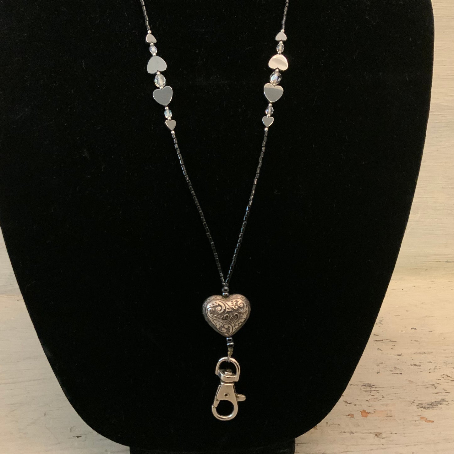 Long Black & Silver Beaded Lanyard Necklace w/ Embossed Heart & Lobster Clasp Good Condition