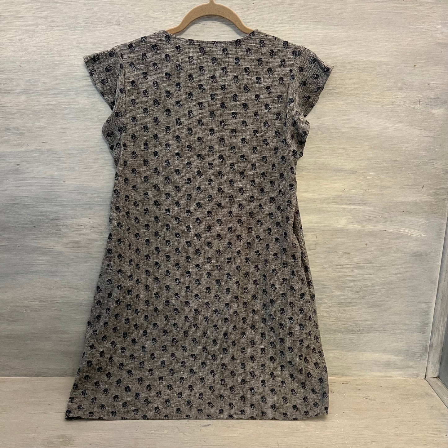 THML Embroidered Flower Lace Grey Floral Knit Mini Dress Large Good Condition