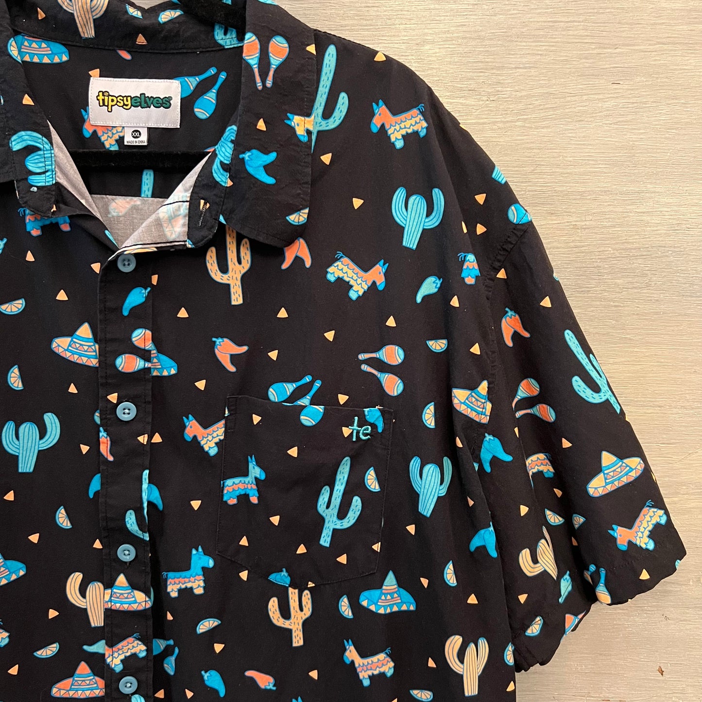TipsyElves Men’s Black Mexican Southwest Print Short Sleeve Button Down Shirt Like New