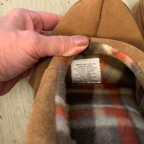 Chaps Men’s Genuine Suede Leather Rubber Sole Slip On Slippers Size XXL 12.5-13 Good Condition