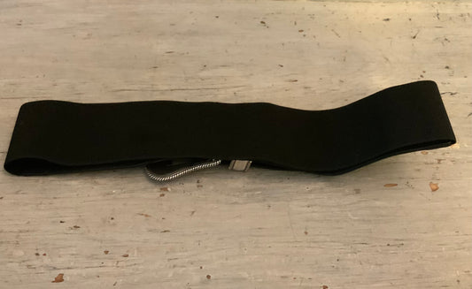 Elegant Western Black Faux Leather Ornate Silver Buckle Cinch Waist Belt Like New