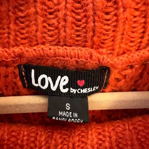 Love by Chesley Orange Crewneck Cable Knit Sweater Size Small Good Condition