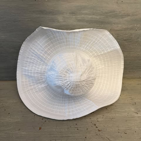 Chatties White Flexible Sunhat Foldable Easy Travel Handwash One Size Like New