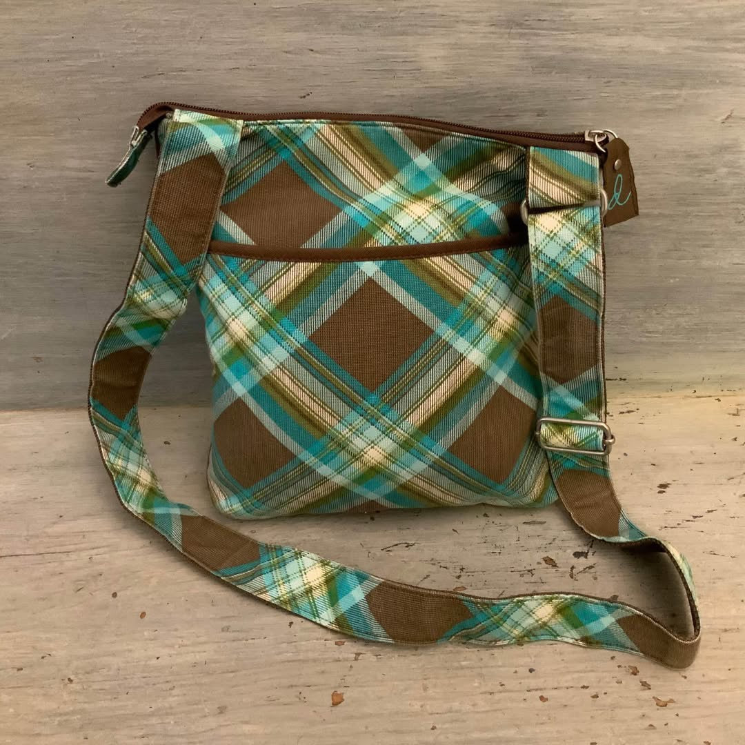 Thirty-One “Faith” Brown Aqua Blue Plaid Crossbody Bag Purse 10x11 Like New