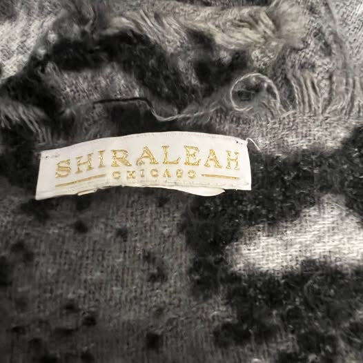 shiraleah Chicago Black Grey Snake Skin Print Wrap Scarf Like New