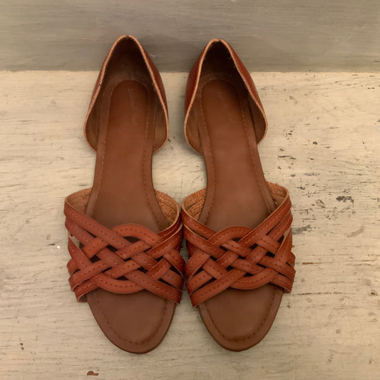 Universal Thread Brown Faux Leather Slip on Open Toe Flat Sandal Size 10 Like New