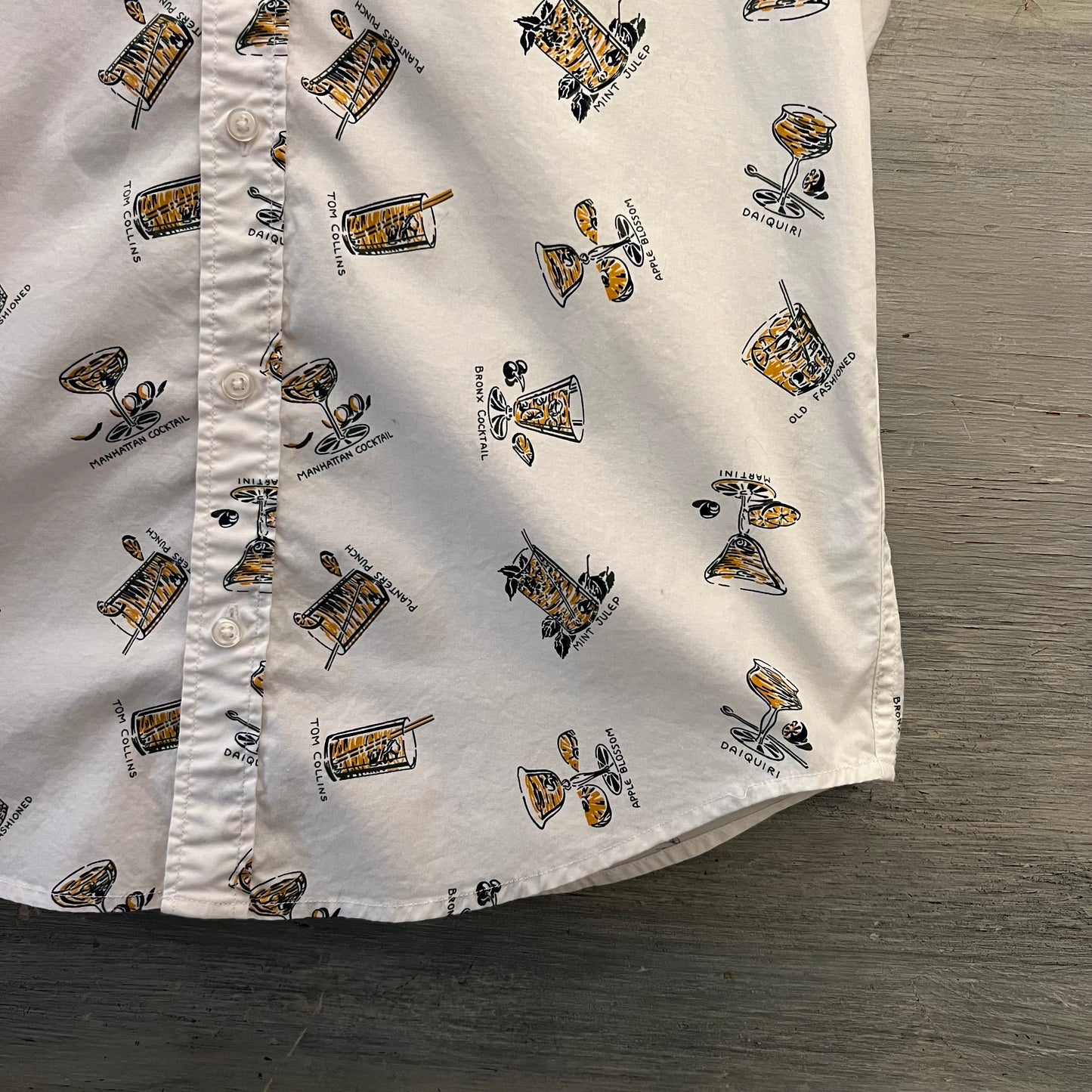 J. Crew Men’s Flex Washed Vintage Cocktail Print Button Down Shirt Medium Like New
