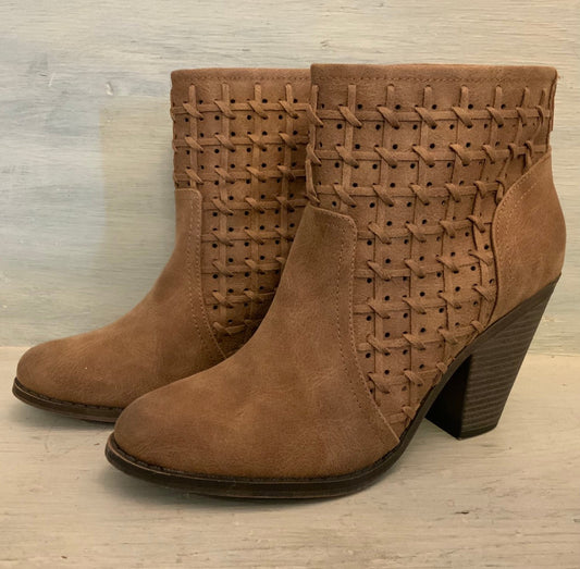 Fergalicious Worthy Tan Woven Faux Leather Ankle Boots Size 8 Good Condition