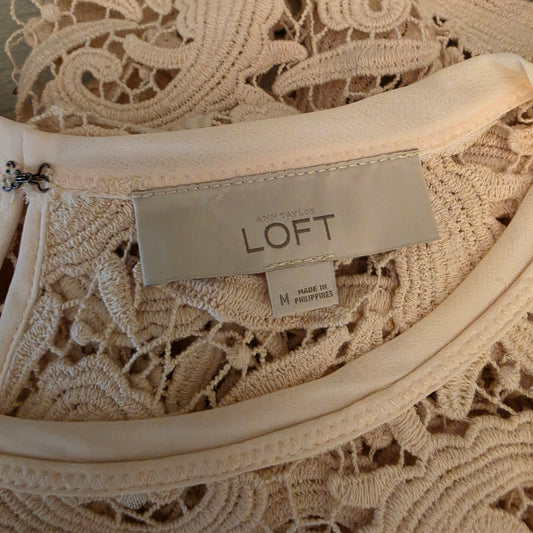 Ann Taylor Loft Blush Pink Crochet Paisley Lace Open Knit Blouse Size Medium Good Condition