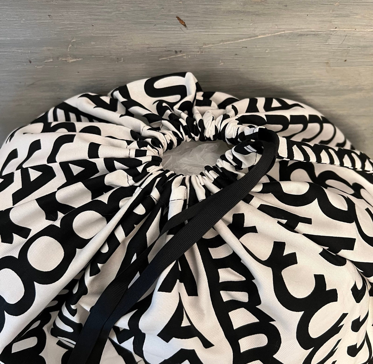 Marc Jacob’s Black White Drawstring Bag 25x21 Like New