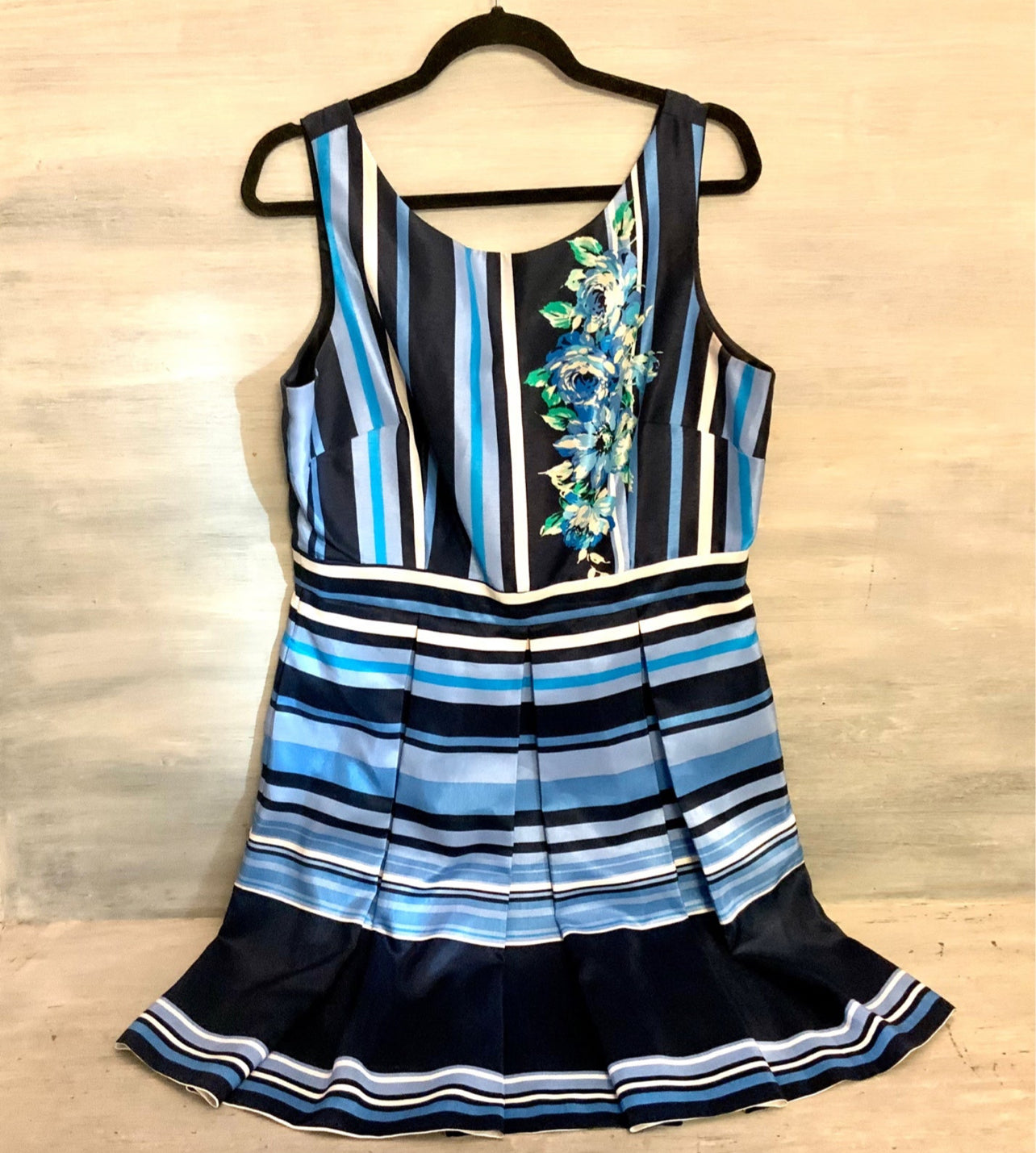 Julian Taylor Blue Fit and Flare Sleeveless Pockets Zipper Back Dress Size 14 Like New