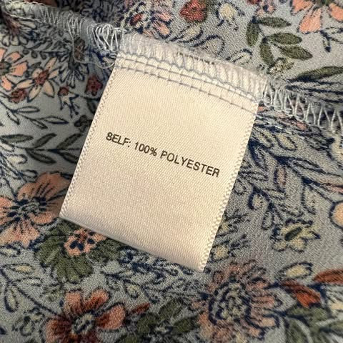 Rose + Olive Sky Blue Floral Print Vneck Button Down High Low Blouse Size 2x Good Condition