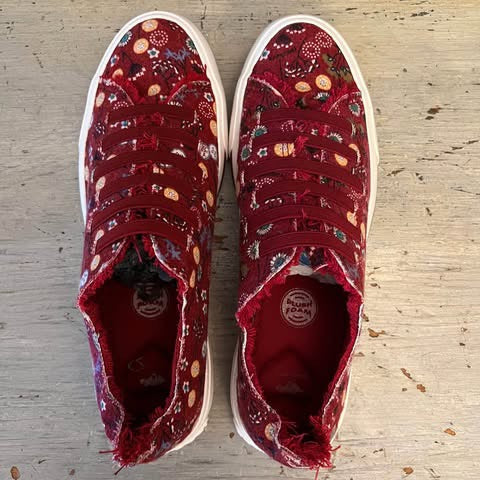 Rocket Dog Burgundy Floral Print Slip On Canvas Sneakers Size 9.5 Good Condition
