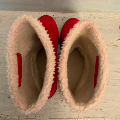 Red Faux Suede Chunky Heel Lug Sole Short Winter Boots Size 9/40 Good Condition