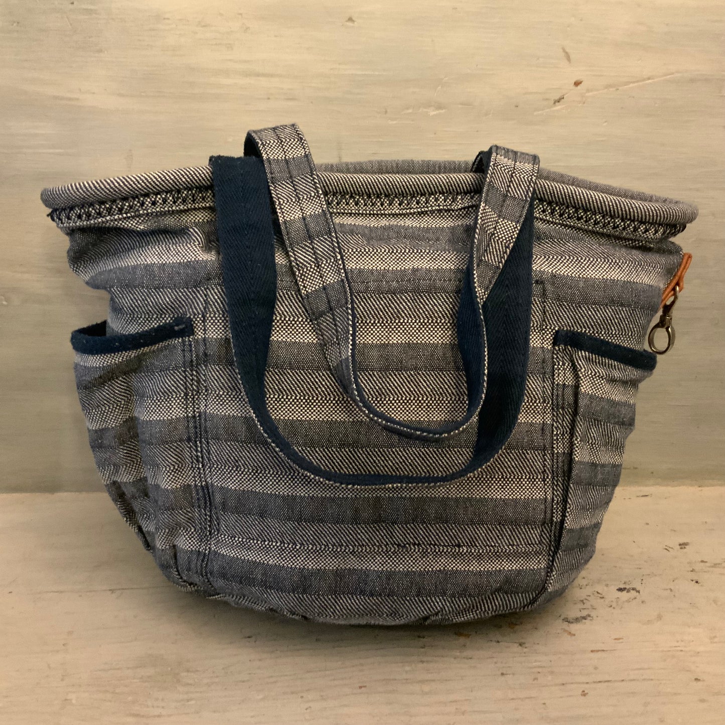 Thirty One Retro Metro Navy Blue Canvas Tote Bag Purse Good Condition