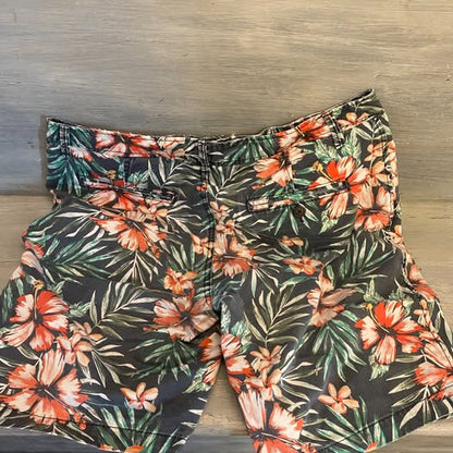 Aeropostale Shorts Men’s Tropical Print Men’s 36” Like New