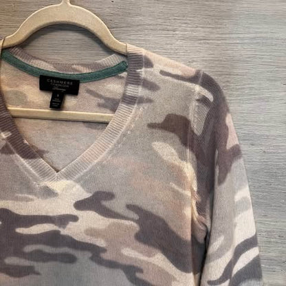Cashmere Charter Club Luxury Lightweight Camo Print Cashmere Sweater Size Small Good Condition
