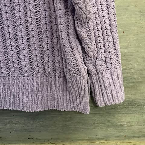 Aerie Lilac Purple Oversized Velour Cable Knit Pullover Size S/P Good Condition