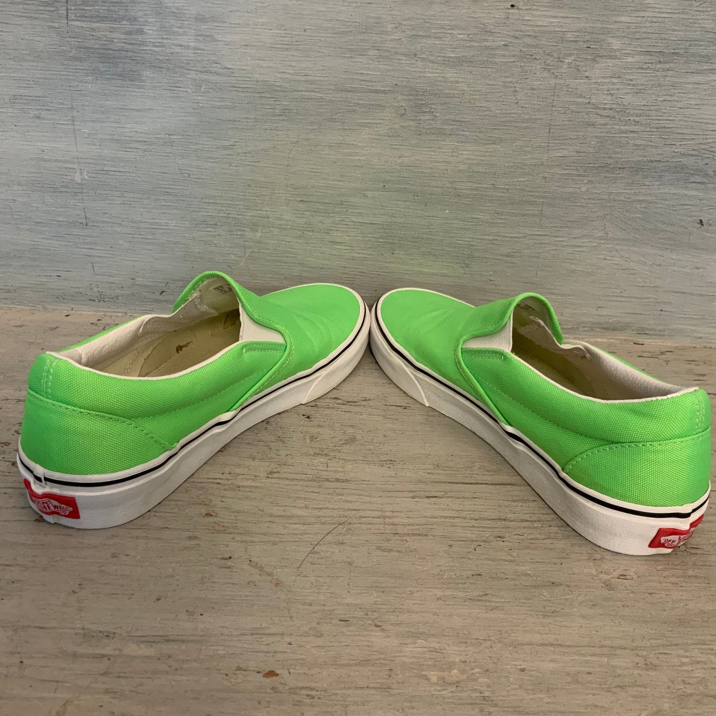 Vans Neon Green Gecko Classic Design Slip on Canvas Sneakers Men's 8/Women's 9.5 Good Condition