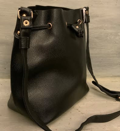 Black Faux Leather Tote Bag Purse w/ Matching Wristlet New