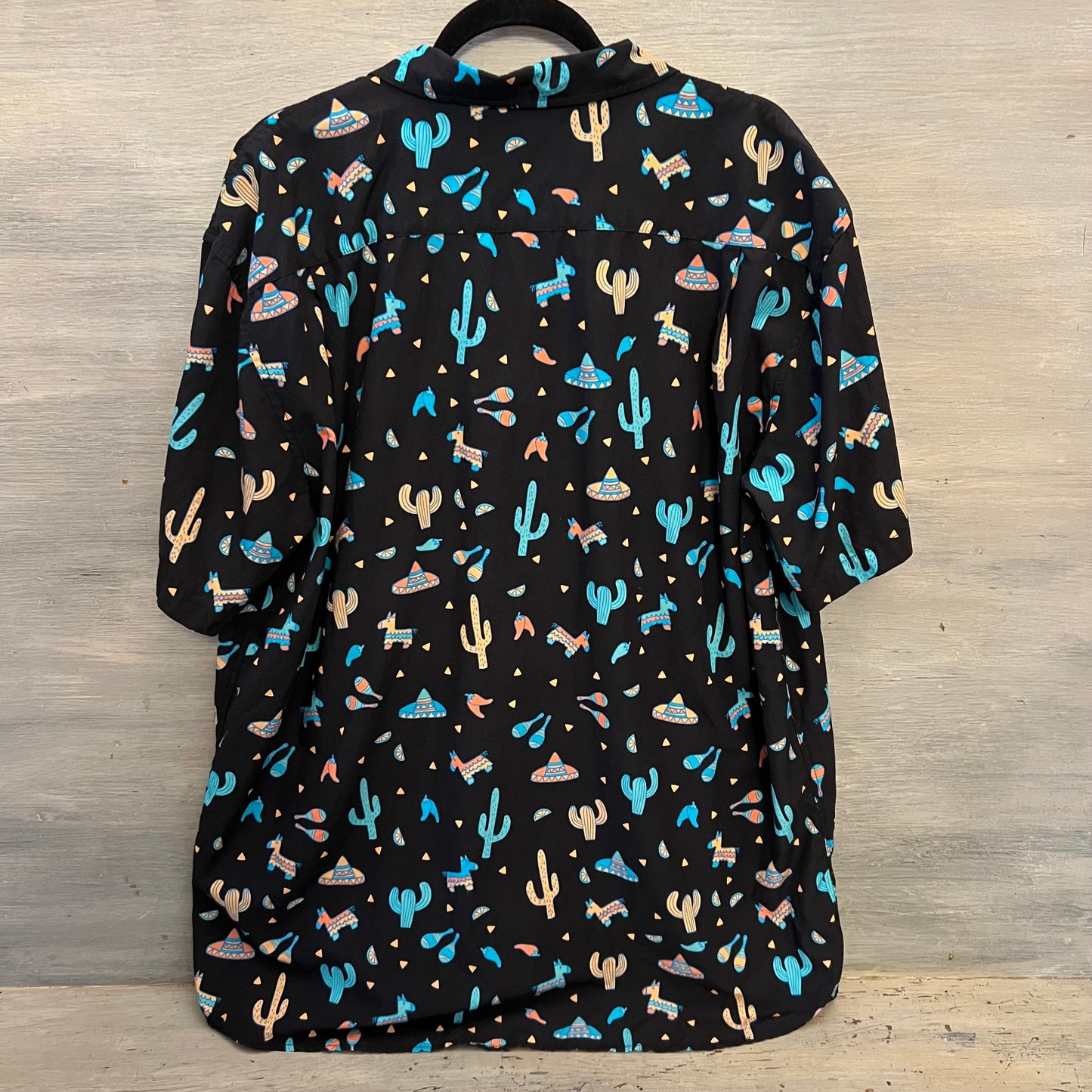 TipsyElves Men’s Black Mexican Southwest Print Short Sleeve Button Down Shirt Like New