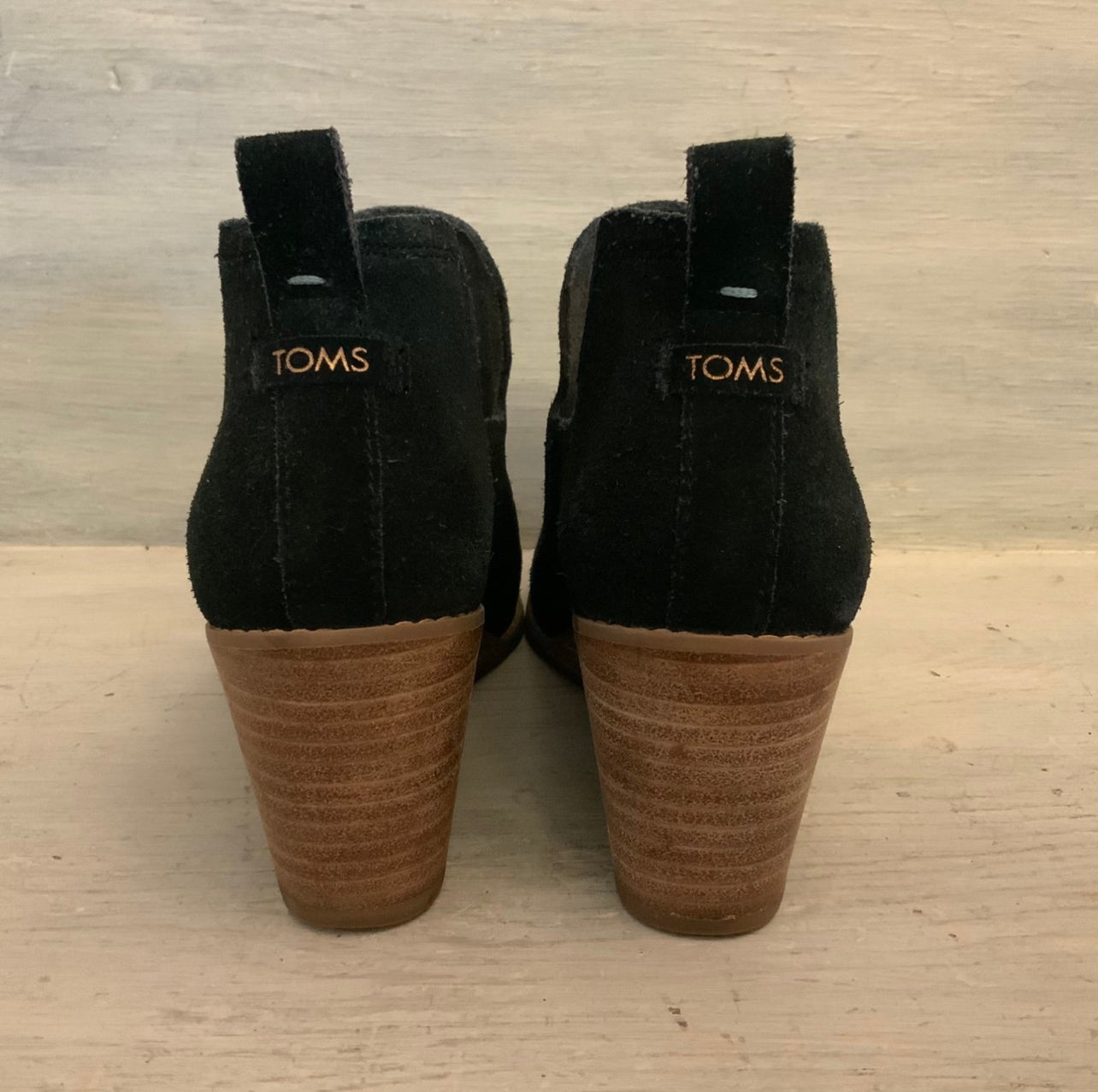 Tom’s Kallie Navy Blue Suede Wood Wedge Ankle Bootie Size 7.5 Good Condition