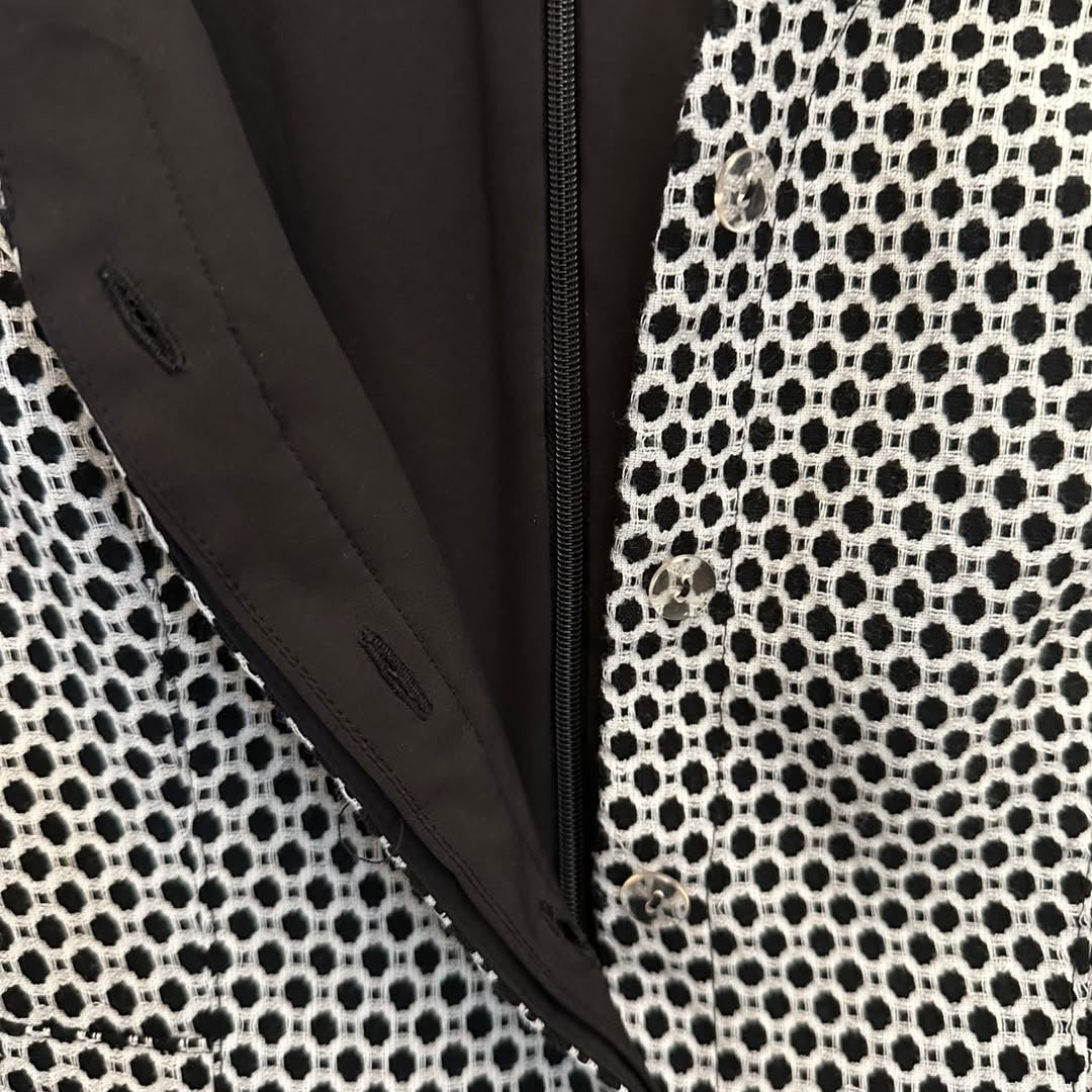 Adrianna Papell Dress Fit Flare Short Cuffed Sleeve Sweetheart Neck Black White Size 8 Like New