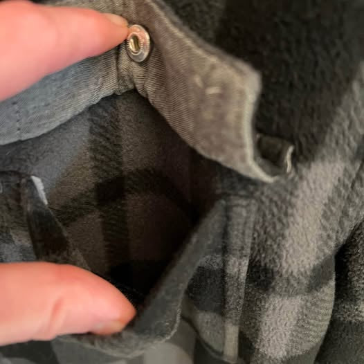 Voyager Men’s Black Grey Plaid Fleece Sherpa Lined Flannel Shacket XL Good Condition