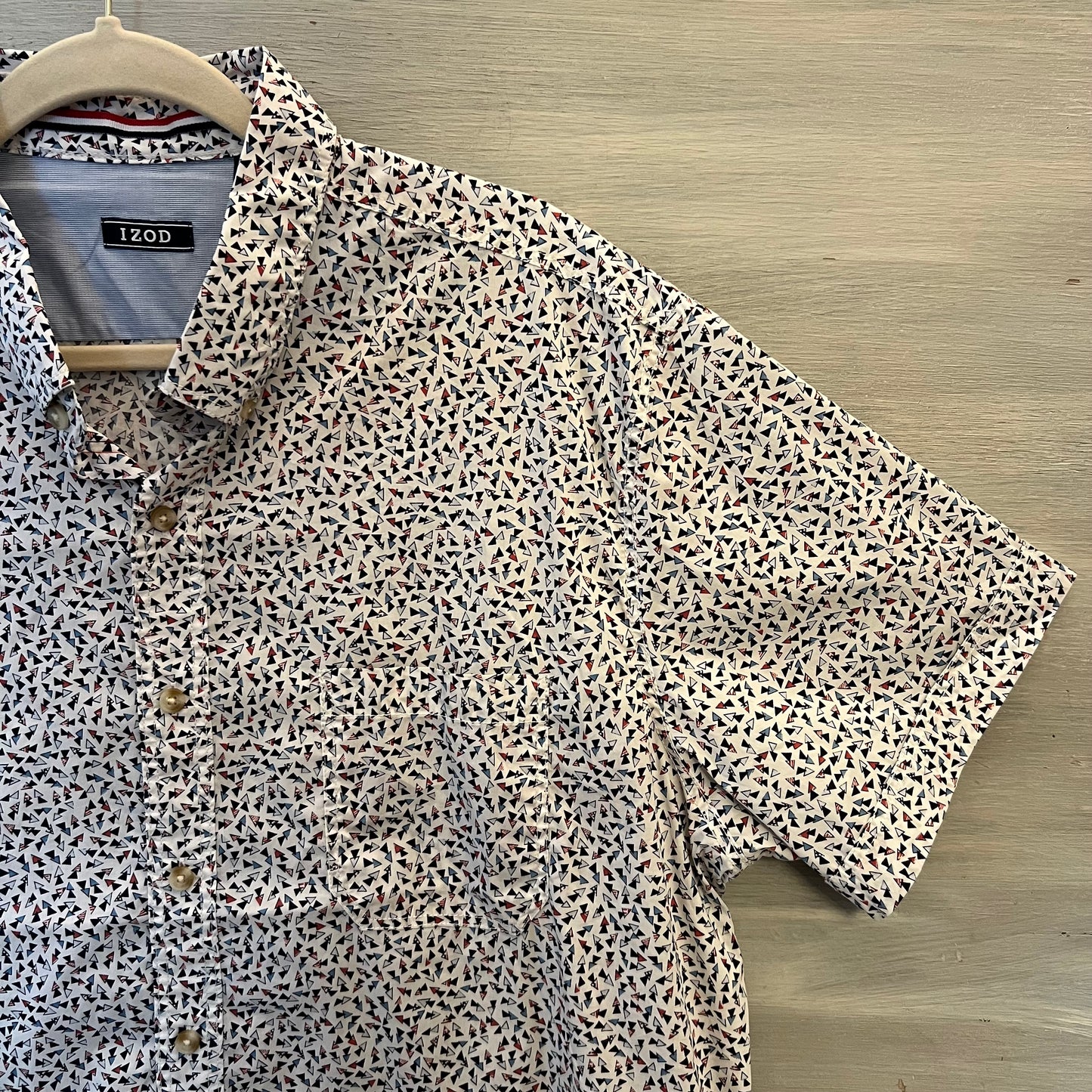 IZOD Triangle Confetti Print Short Sleeve Buttons Down Shirt XL Like New