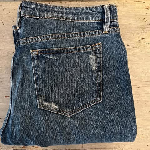 Frame Denim Le Grand Garçon Low Rise Distressed Straight Leg Jeans Size 34x28 Good Condition