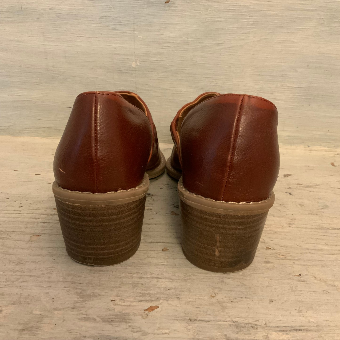 Universal Thread Faux Leather Brown Low Cut Heeled Bootie Shoes Size 8.5 Good Condition