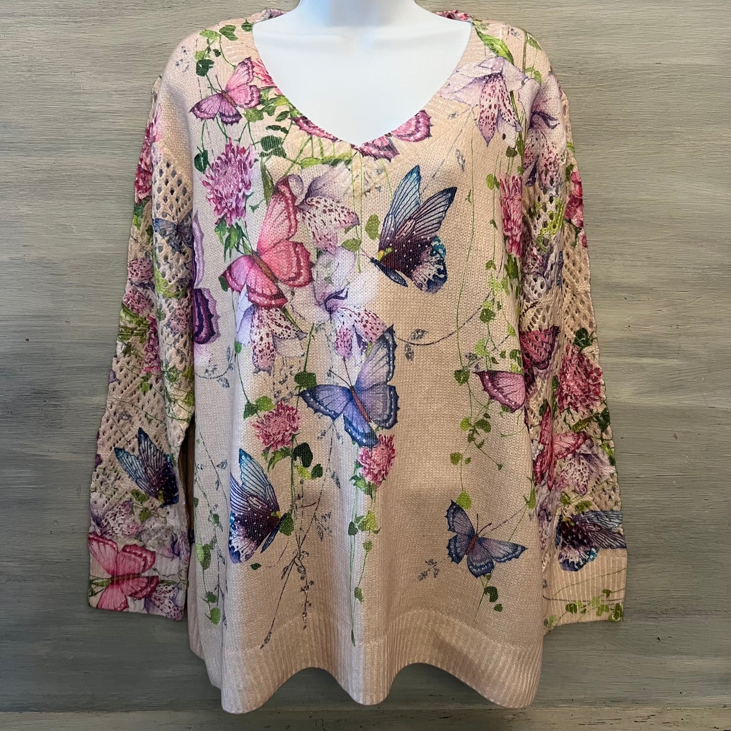 Beautiful Soft Butterfly Flower Print Reticulated Sleeve Sweater Size 3XL Like New