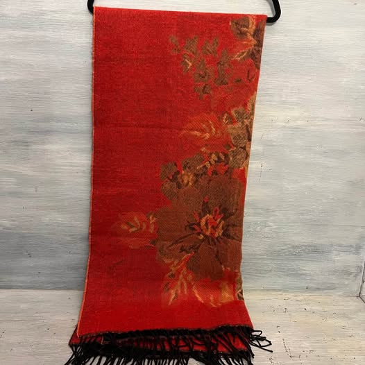 Elegant Soft Red Floral Knit Wrap Scarf Good Condition
