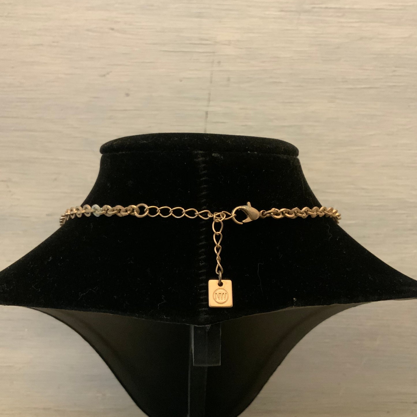 Nine West Gold Tone Interlocking Circles Bib Style Statement Choker Necklace Good Condition