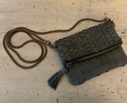 Woven Grey Faux Leather Small Night Out Crossbody Bag Purse Like New