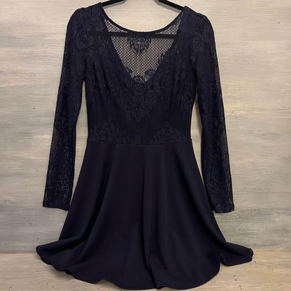 City Vibe Navy Blue Long Sleeve Lace Top Fit & Flare Dress Size 7 Like New