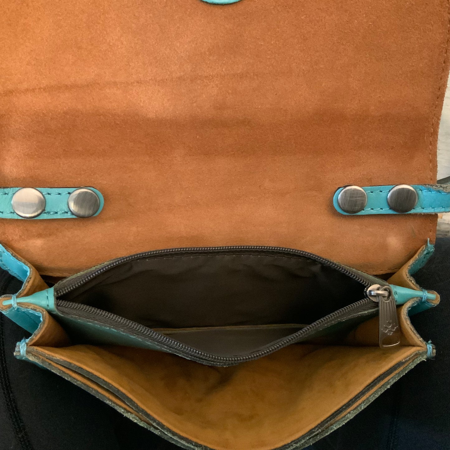 Patricia Nash Torri Aqua Leather Crossbody Bag Clutch Purse Good Condition