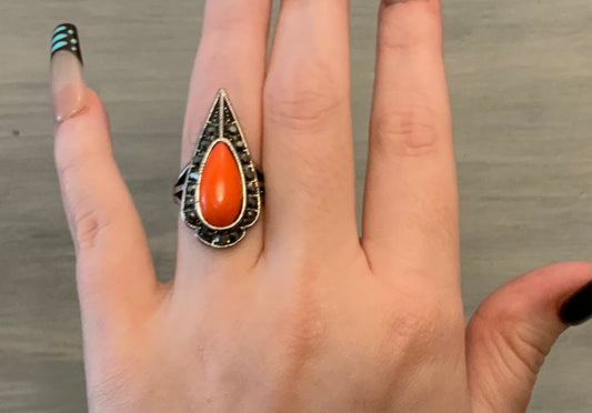 Art Deco Style Large Orange Tear Drop Shaped Stone Fashion Statement Ring Size 6.5 (U.S.) Good Conditoin