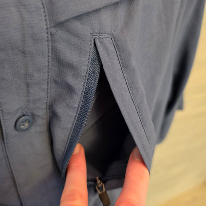 Habit Smoky Blue/Gray Lightweight Button Down Solar Protection Shirt Size Large Good Condition