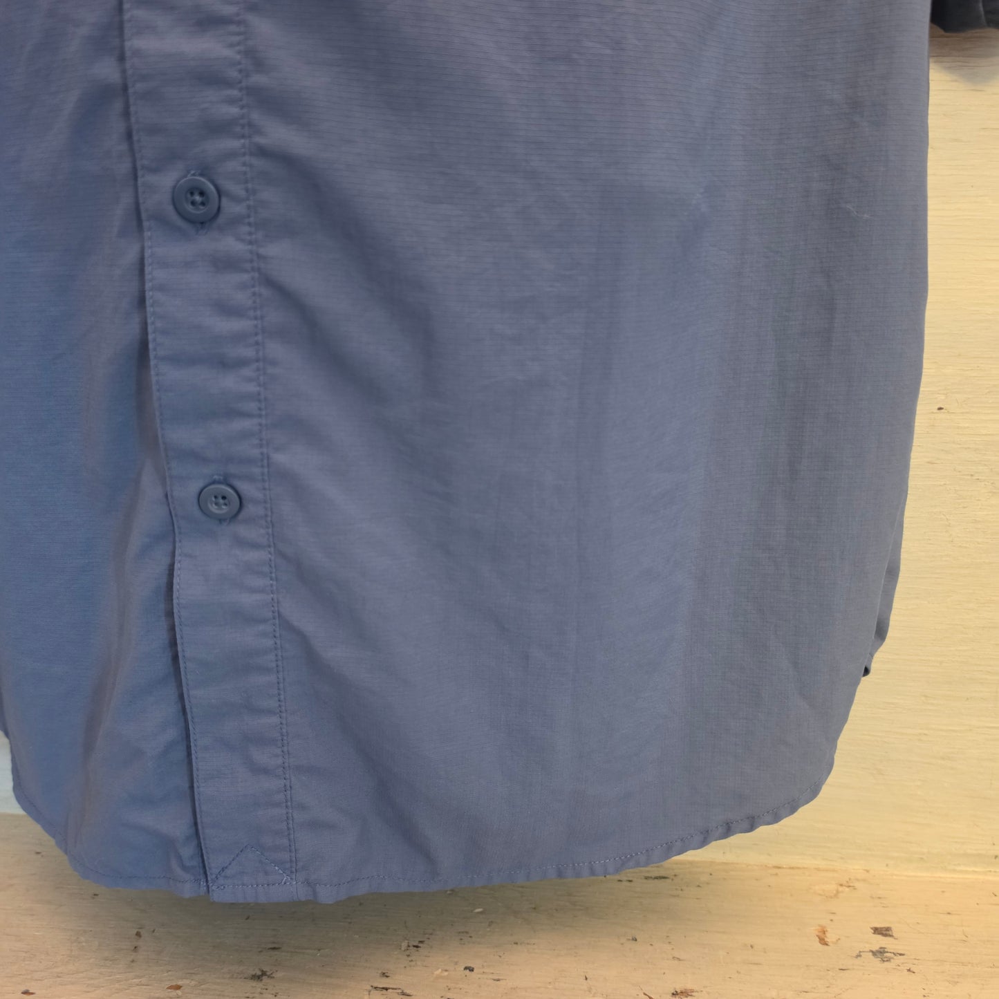 Habit Smoky Blue/Gray Lightweight Button Down Solar Protection Shirt Size Large Good Condition
