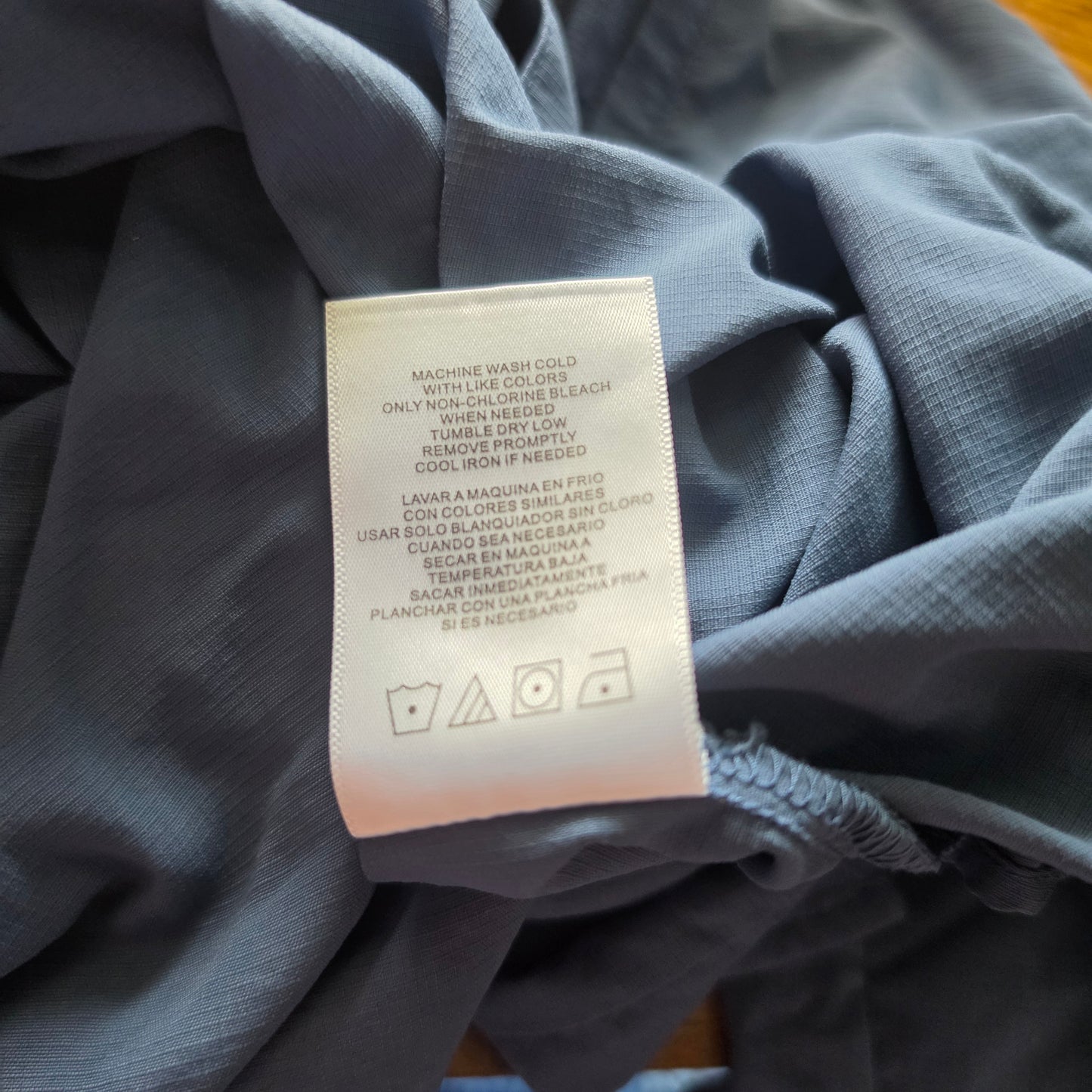 Habit Smoky Blue/Gray Lightweight Button Down Solar Protection Shirt Size Large Good Condition