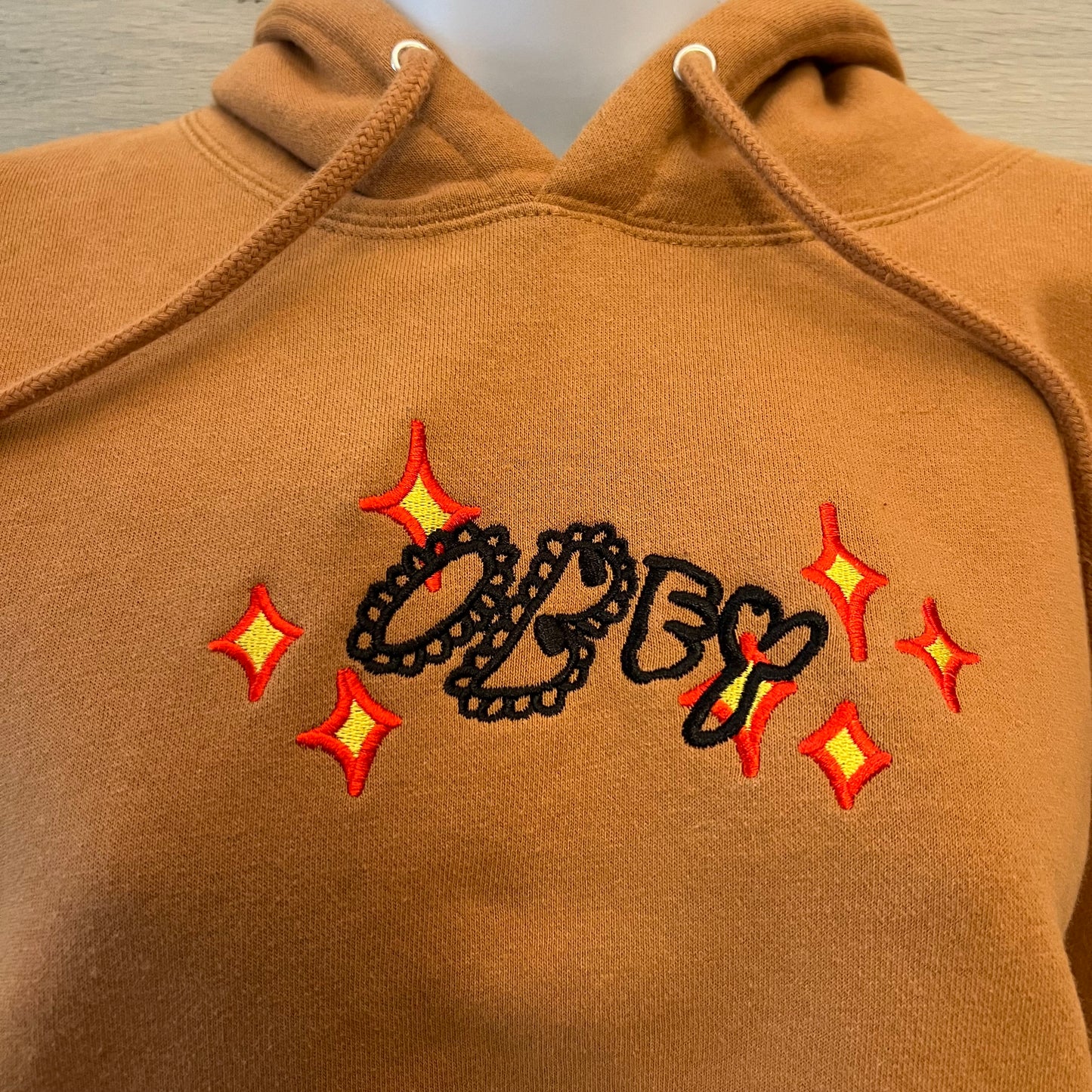 Obey Tan “Cosmic Love” Embroidered Hoodie Sweatshirt Size Small Good Condition